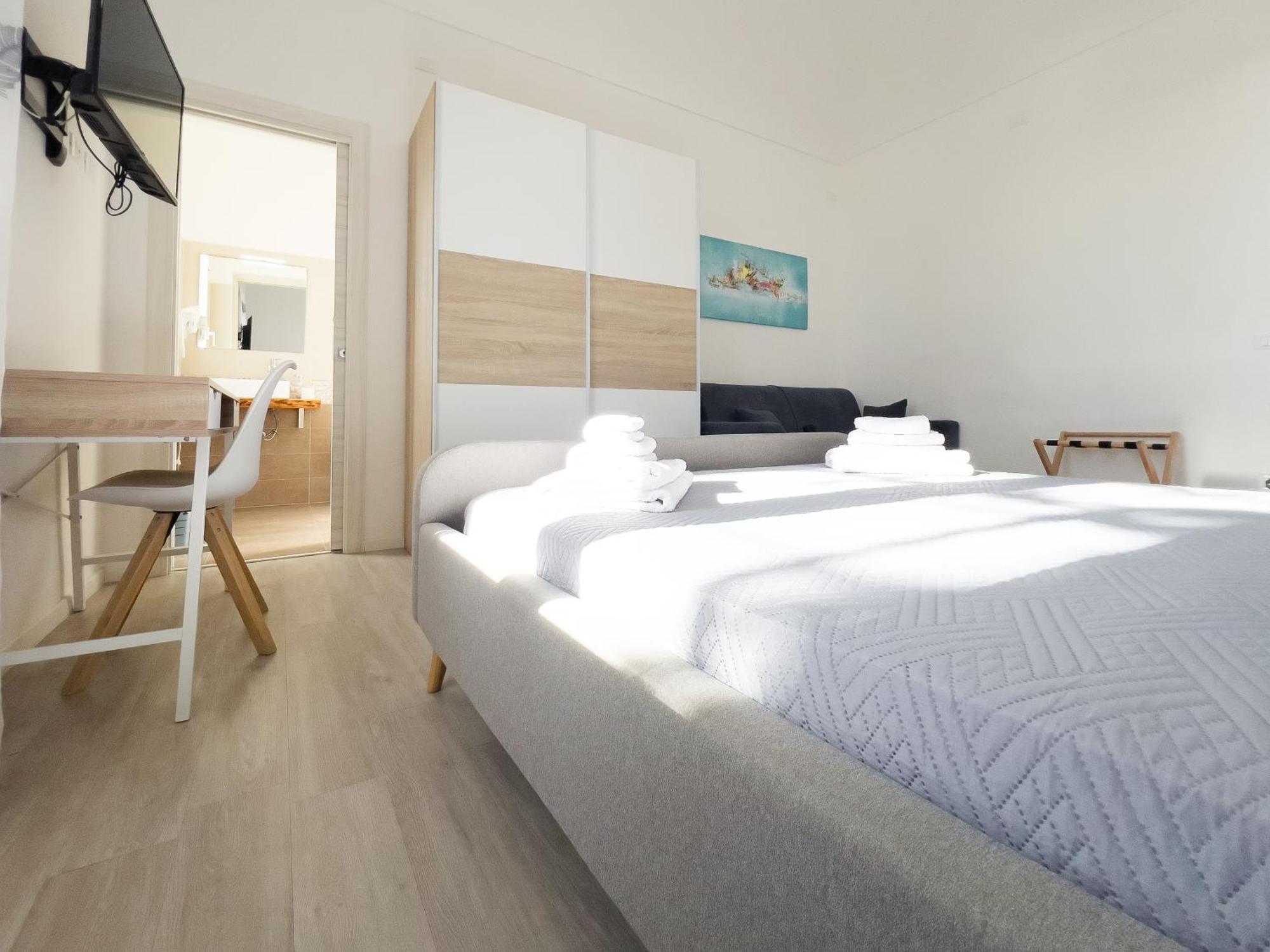 Ponente & Maestro Rooms ฟาวีญานา ภายนอก รูปภาพ